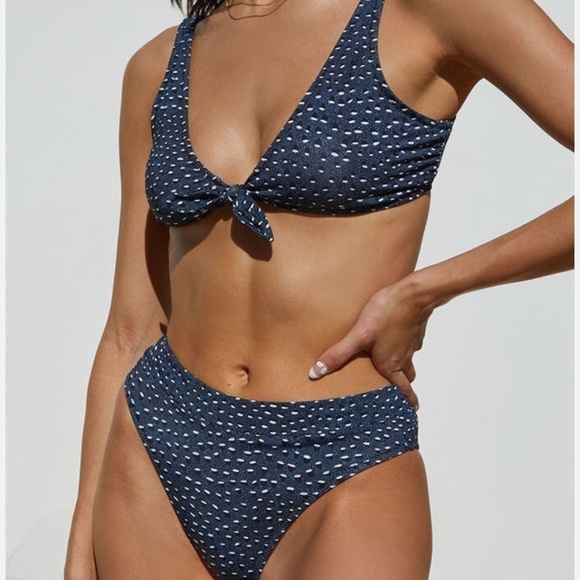Rythm Pebble Front Tie Bikini Top and Bottom - S/M - Picture 2 of 10